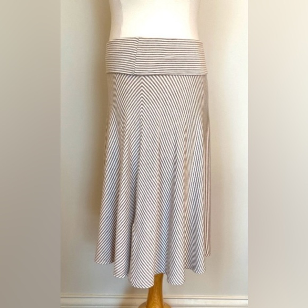 Max Studio Tan Cream Pinstriped SZ S Pull On Weekend Casual Coastal Preppy Skirt - Picture 5 of 9